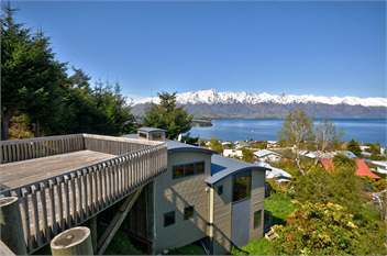 Style And Comfort At Greenstone Queenstown Townhouse For - 